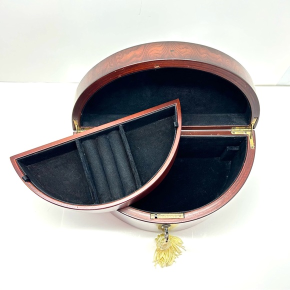 Vintage Bombay CompanyJewelry Box Half Circle Wooden Brown With Tray Key - Picture 11 of 16